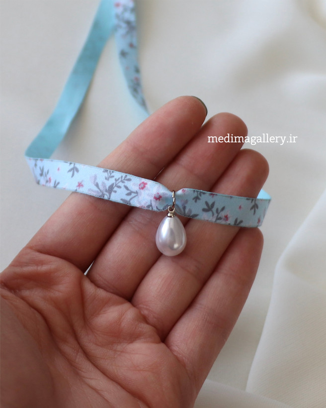 چوکر پارچهای گلدار Blue Blossom با آویز مروارید | گردنبند Cottagecore پینترستی